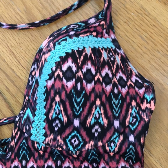 Shade & Shore One Piece Bathing Suit - Picture 5 of 13